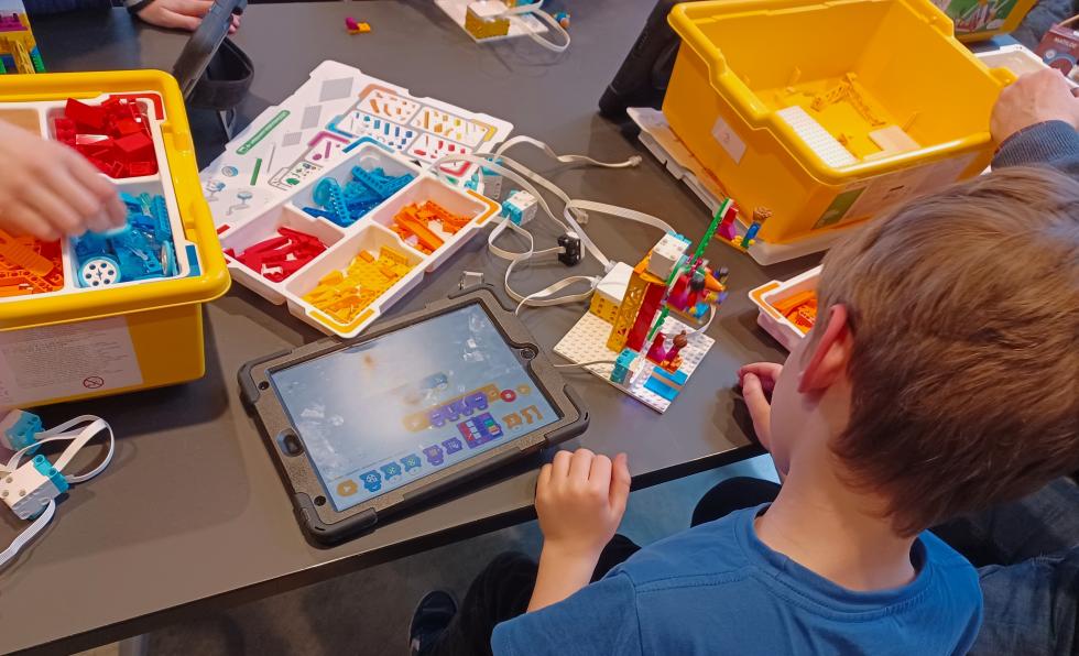 Byg og programmér med LEGO Spike